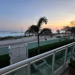 Apartamento Beira Mar - Sea Front Apartment